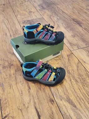 KEEN Newport H2 Kids Sandals Rainbow Tie Dye Size 10 EU 27/28